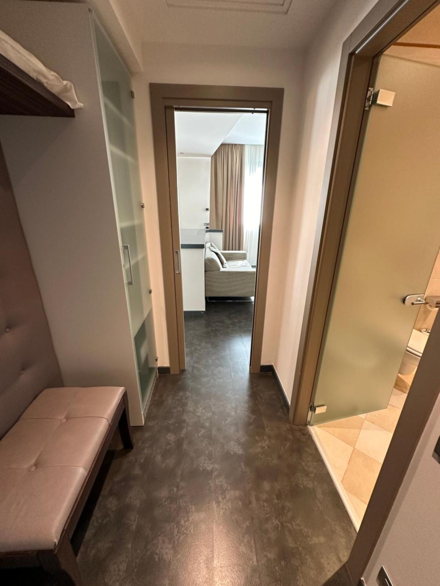 Hotel Cruise Lucino Eksteriør bilde